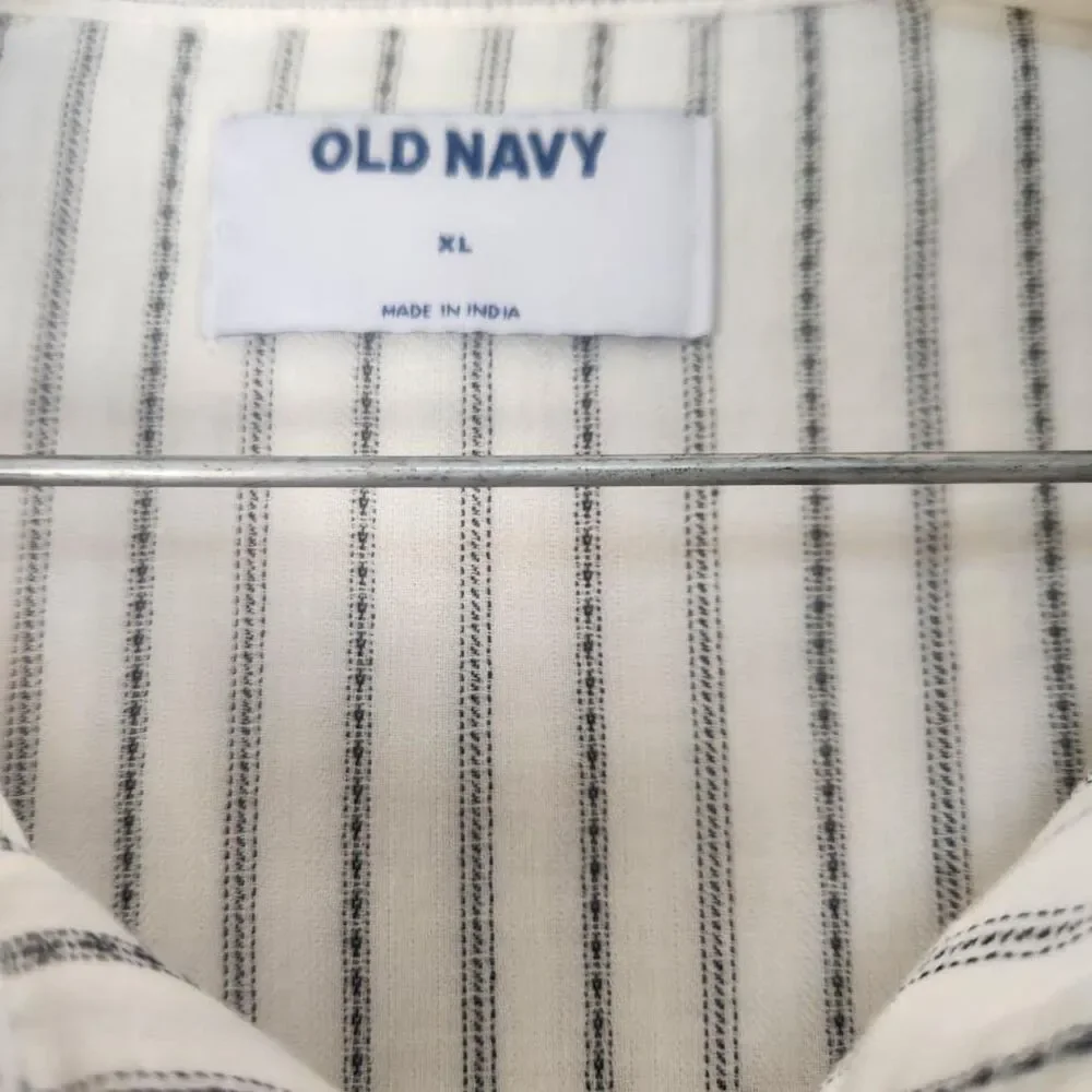 New Old Navy Men's Western Style Black Pinstriped Shirt with Pearl Snaps Size XL